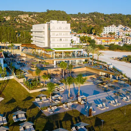 Iris Hotel