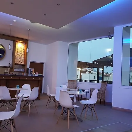 Hotel Iris Protaras