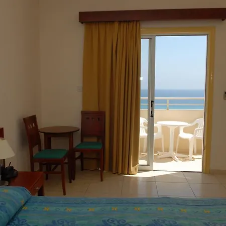 Hotel Iris Protaras
