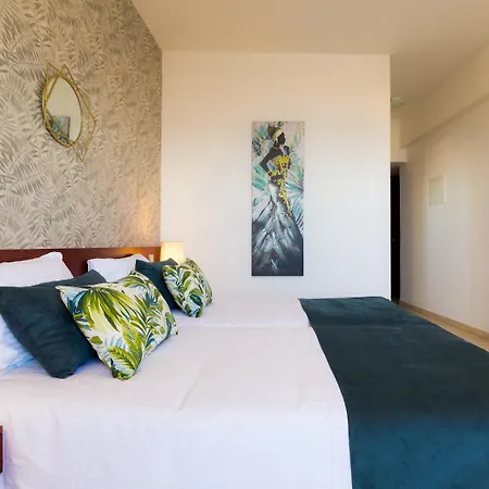 Otel Iris 3*